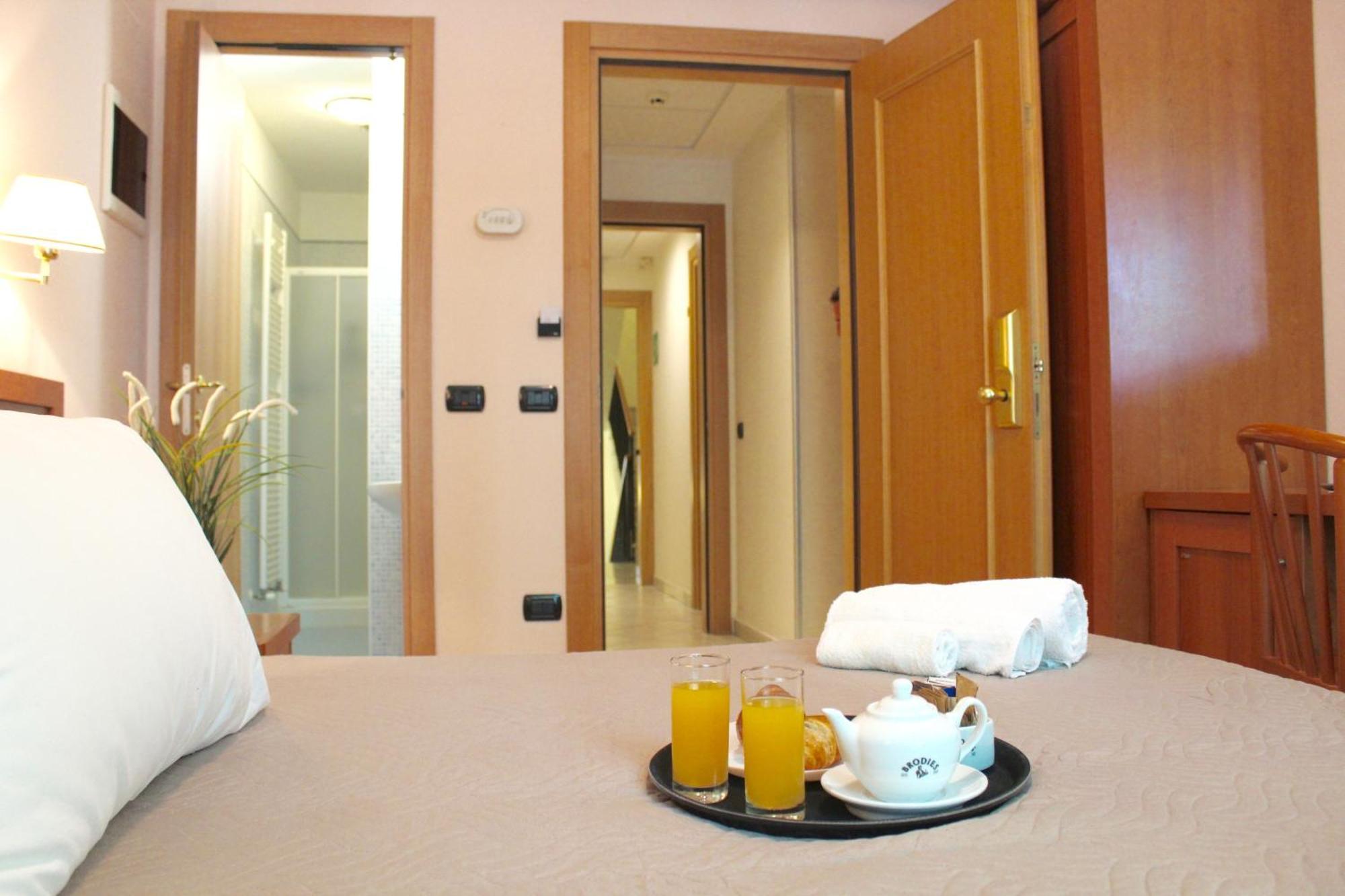 Hotel Jole Чезенатіко Екстер'єр фото