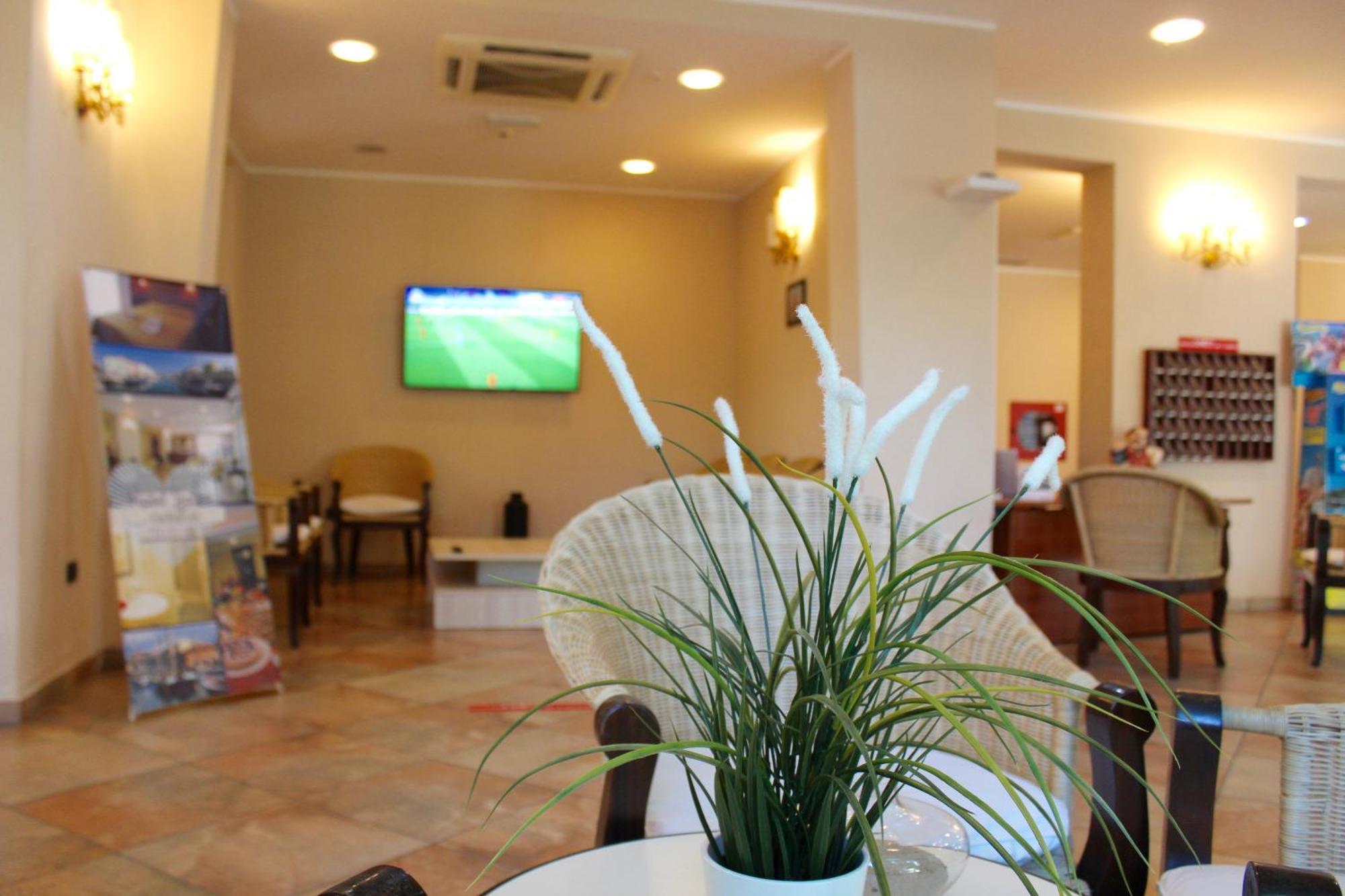 Hotel Jole Чезенатіко Екстер'єр фото