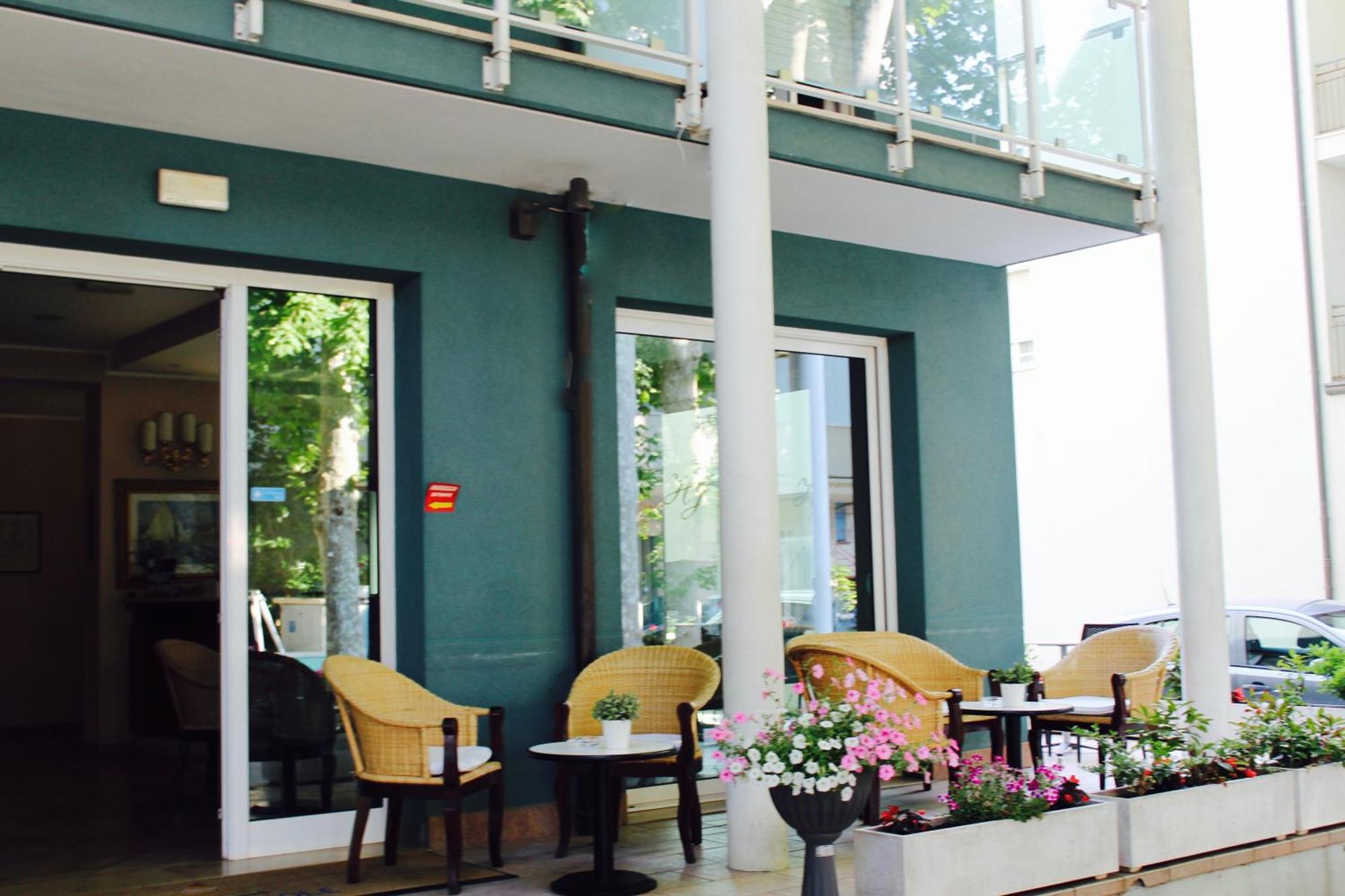 Hotel Jole Чезенатіко Екстер'єр фото
